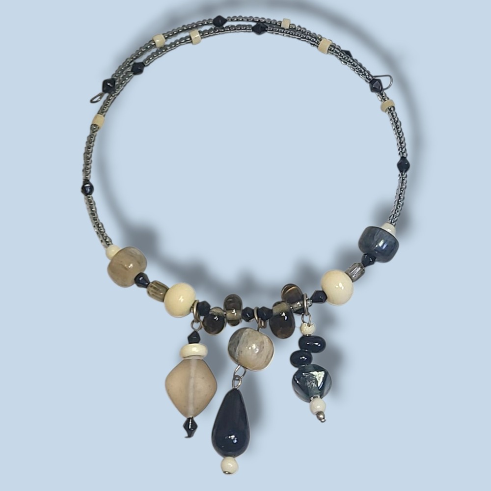 Memory Wire Glass Bead Choker Necklace Dangle‎ Charms Neutral Black Cream